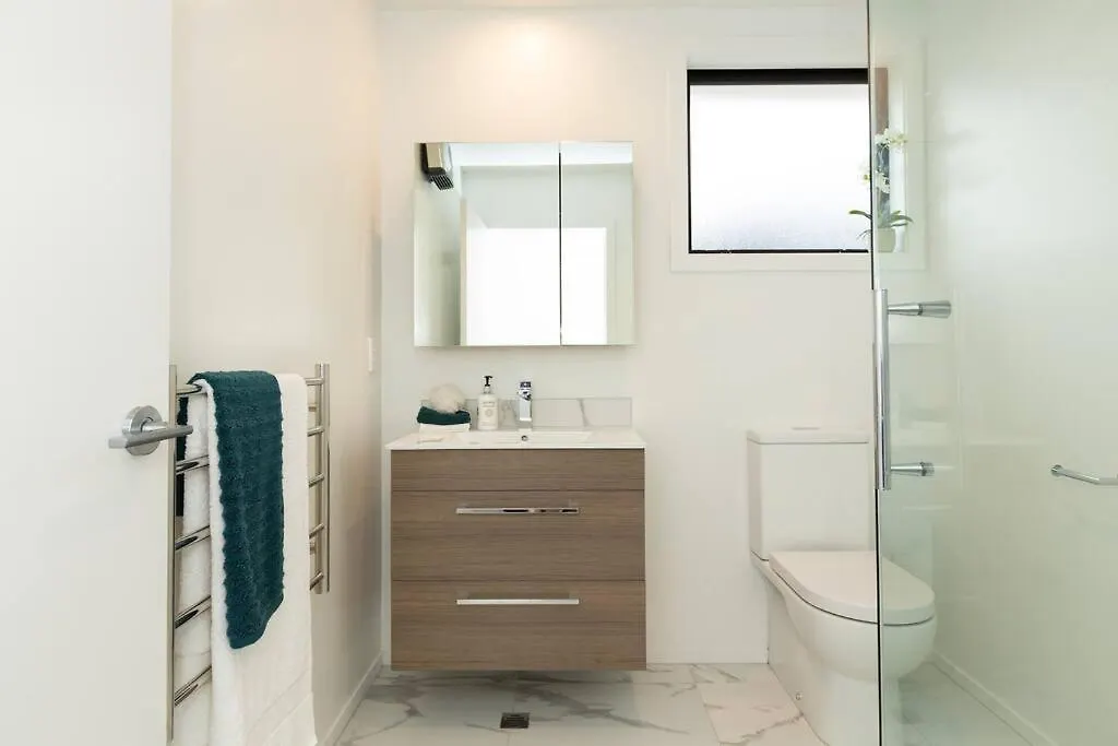 Exceptional Value For Money Sunny Warm 5 Mins Cbd Apartment Christchurch 0*,