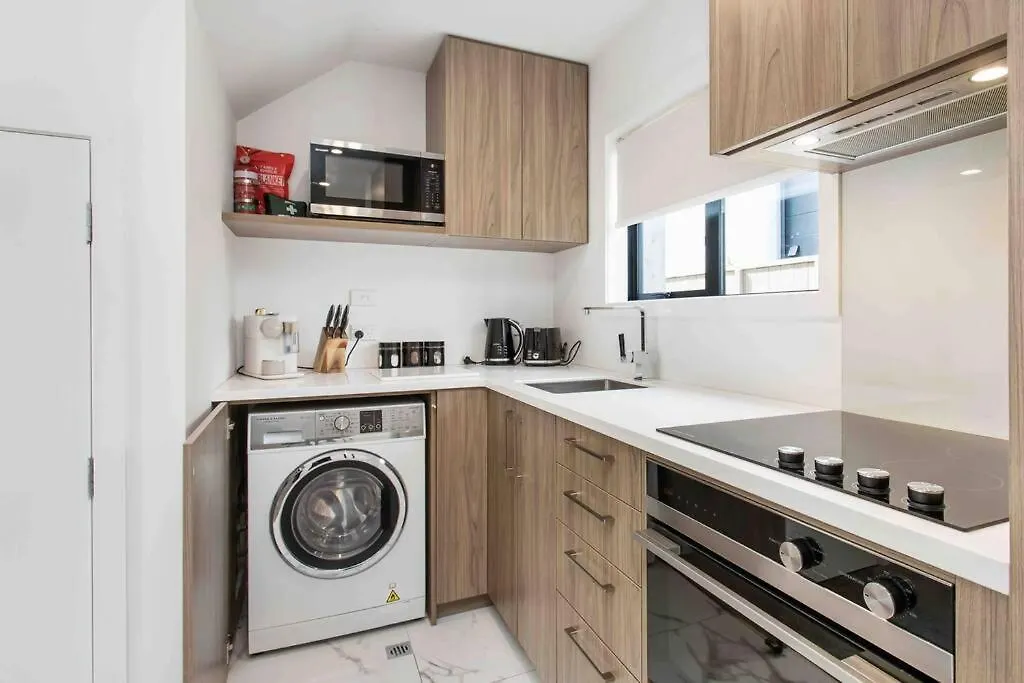 Exceptional Value For Money Sunny Warm 5 Mins Cbd Apartment Christchurch