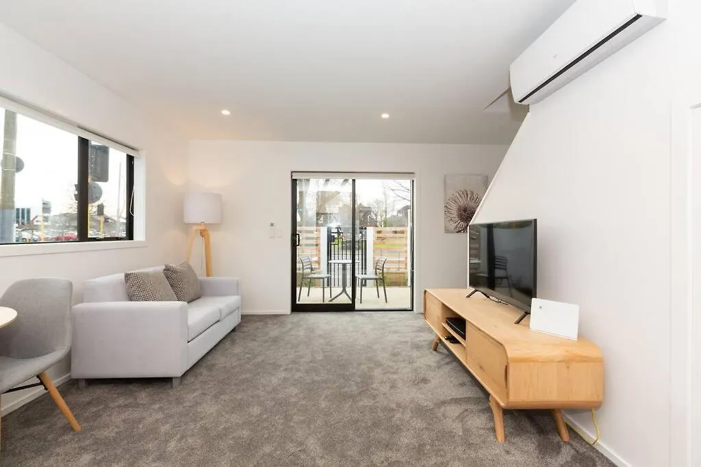 Exceptional Value For Money Sunny Warm 5 Mins Cbd Apartment Christchurch
